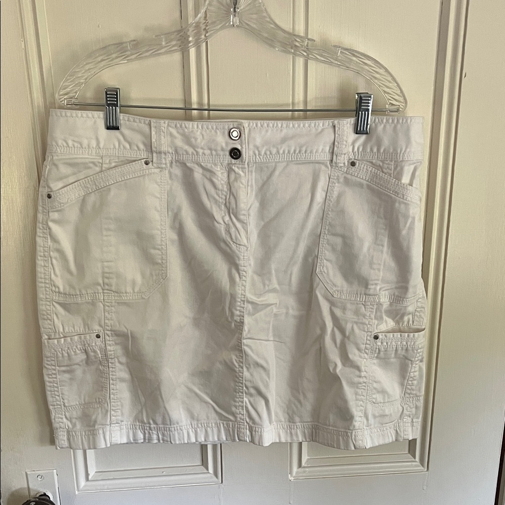 White House Black Market white Skirt